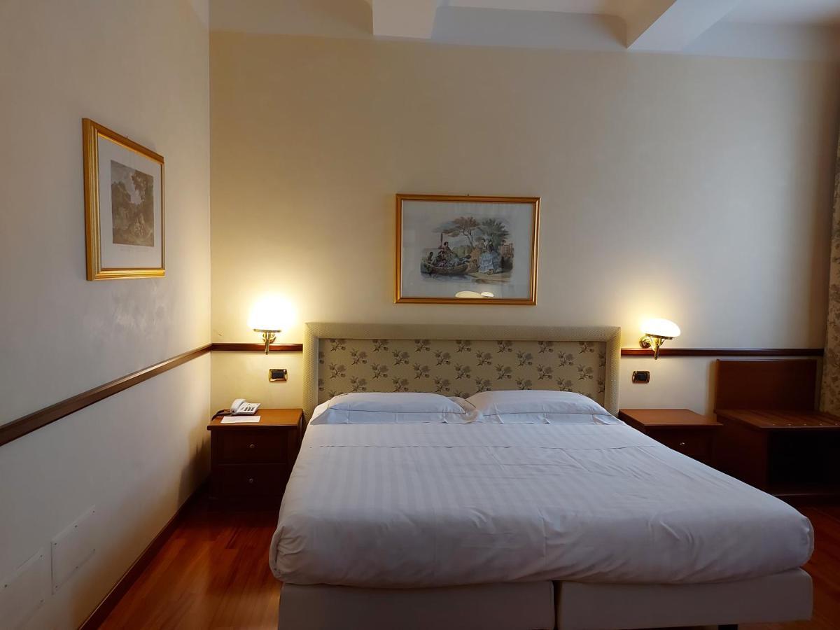 Phi Hotel Dei Medaglioni Correggio Exterior photo