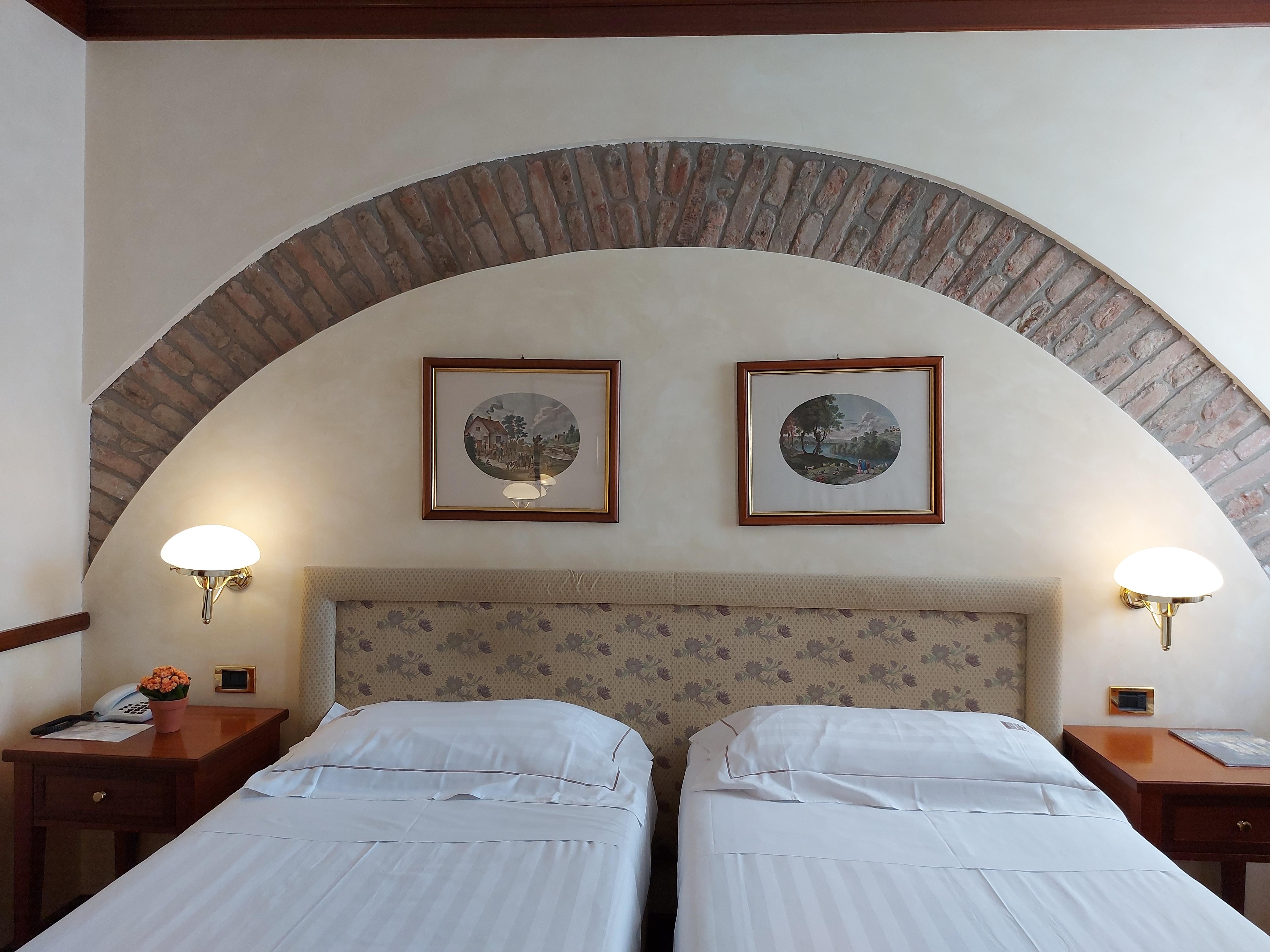 Phi Hotel Dei Medaglioni Correggio Exterior photo